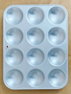 Silverwood Bun Tray 12 Cup Tart Pan Muffin Tin Made in England Aluminum